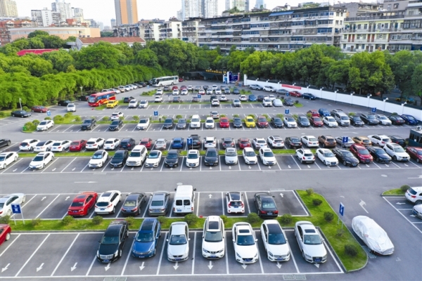 自駕到宜昌三峽游客中心，周邊有哪些停車場？三峽游客中心停車攻略！兩壩一峽三峽游客中心好停車嗎