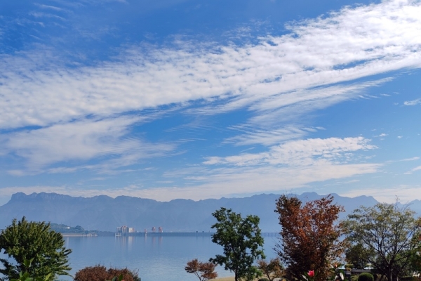 春滿三峽：三峽大壩的詩(shī)意棲居