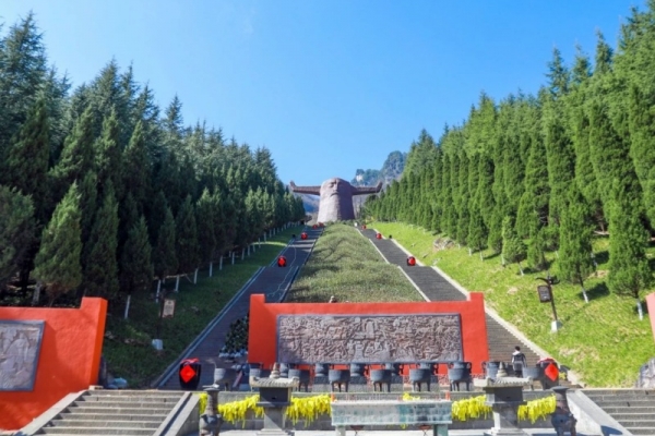 5月19日中國旅游日將在湖北神農架分會場舉行，一起開啟來湖北的“奇幻之旅”！